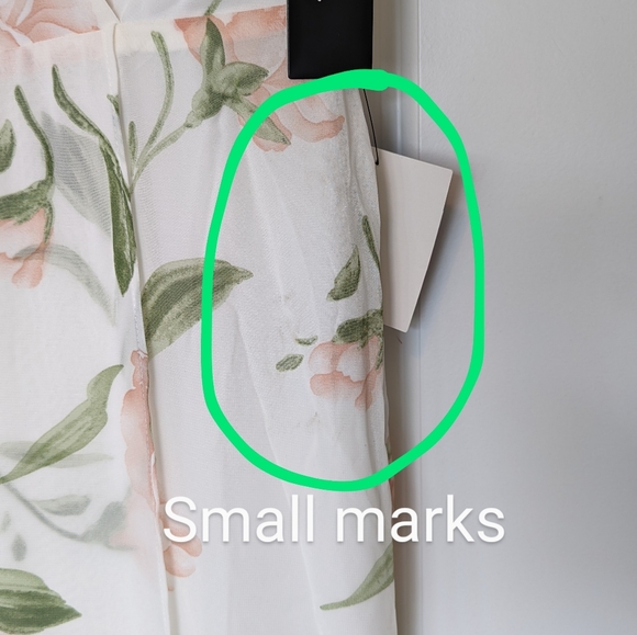 Lulus Romantic Possibilities white floral maxi dress- size large (fits like med) - Picture 9 of 11